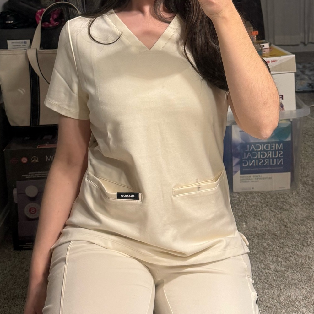 Jannuu Ultra Soft Scrub Set